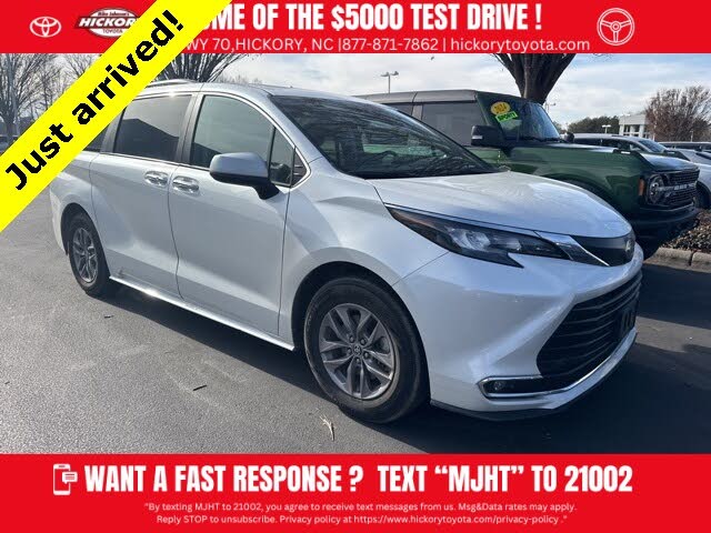 2024 Toyota Sienna XLE 7-Passenger FWD