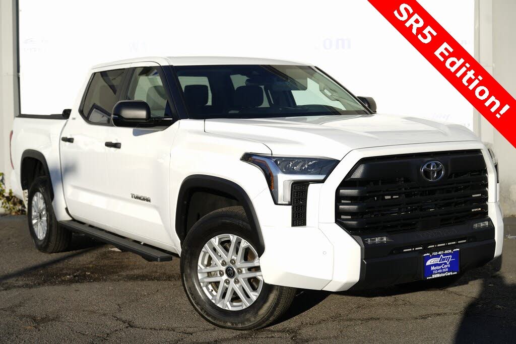 2024 Toyota Tundra SR5 CrewMax Cab 4WD