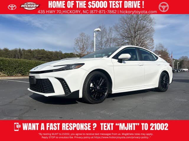 2025 Toyota Camry SE FWD