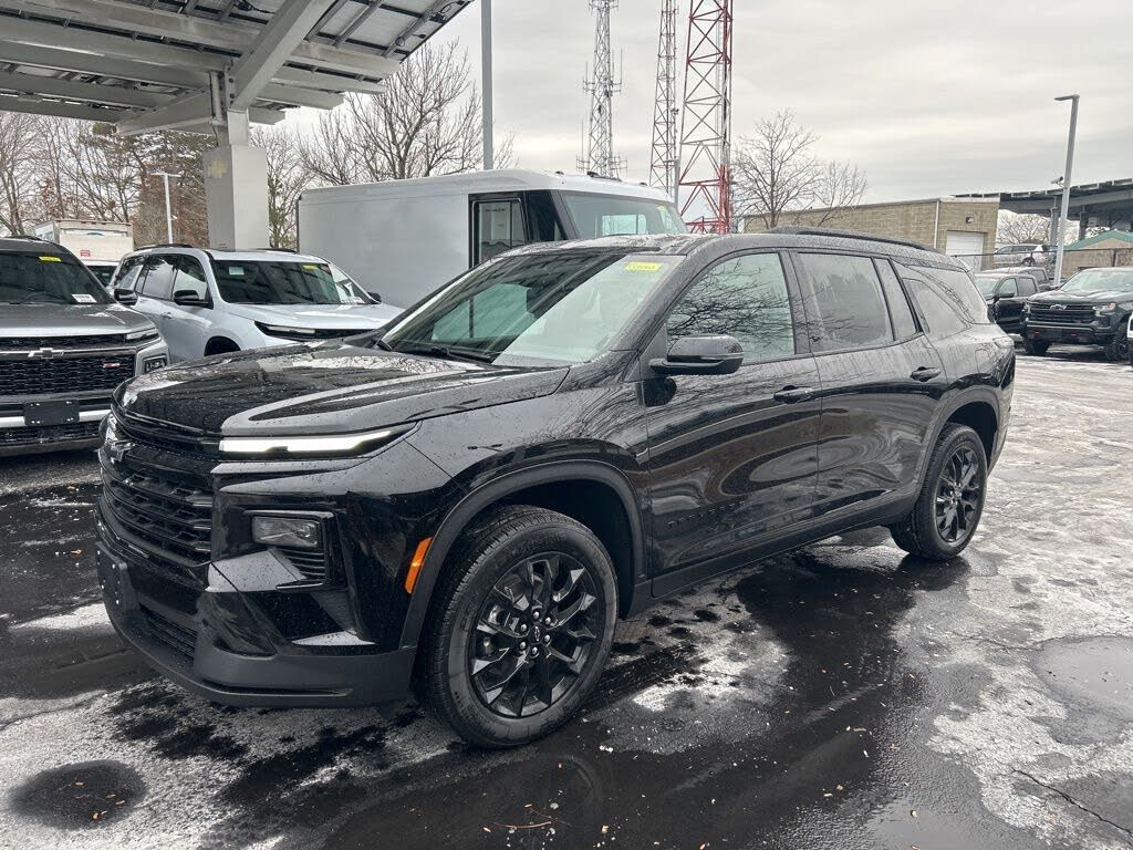 2026 Chevrolet Traverse LT FWD