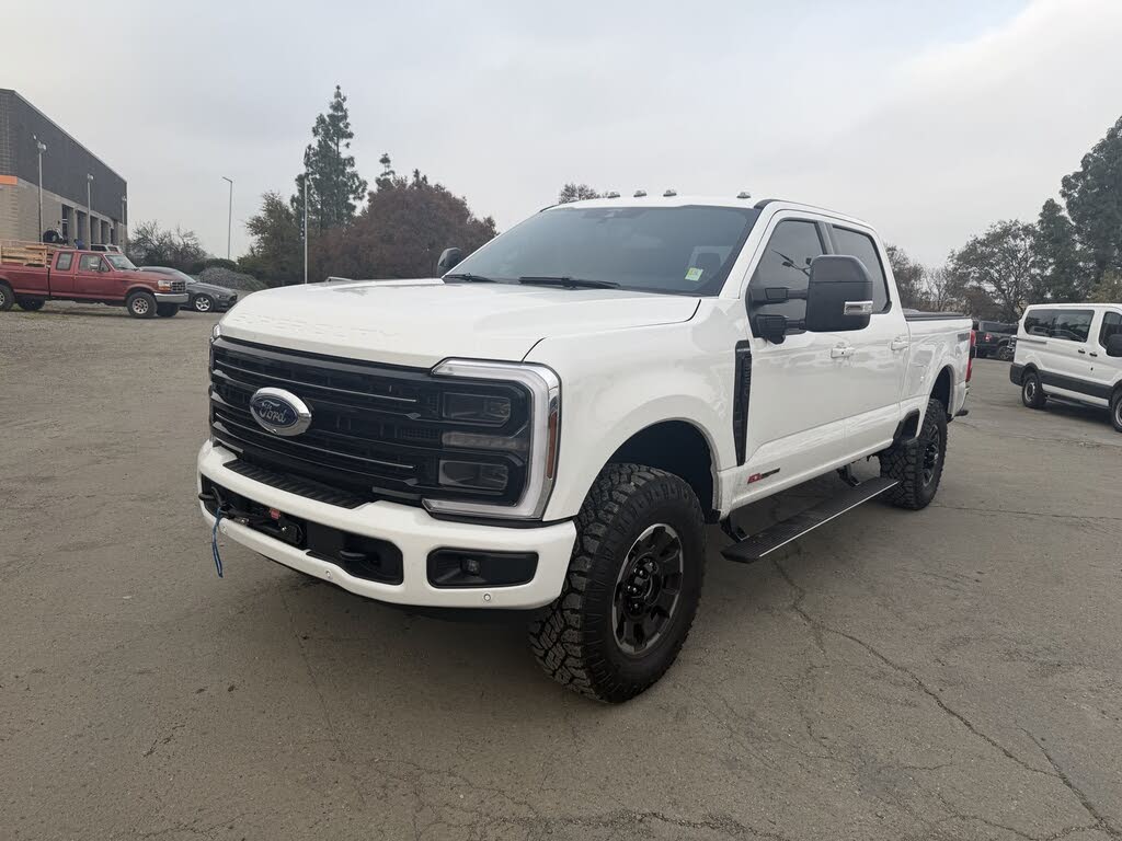 2026 Ford F-250 Super Duty Platinum Crew Cab 4WD