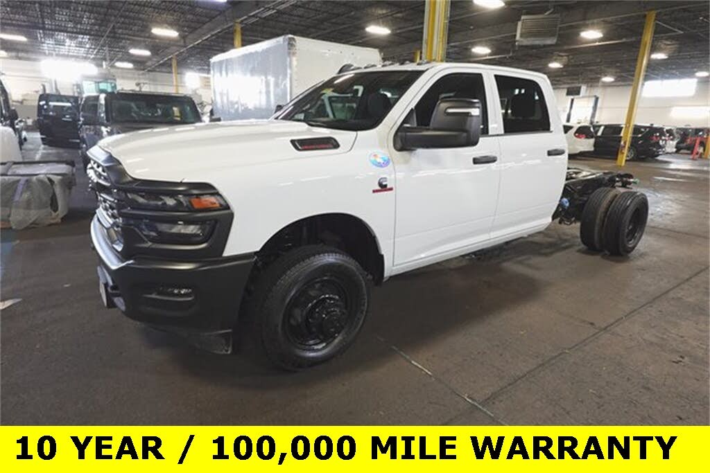 2026 RAM 3500 Chassis Tradesman Crew Cab LB DRW 4WD