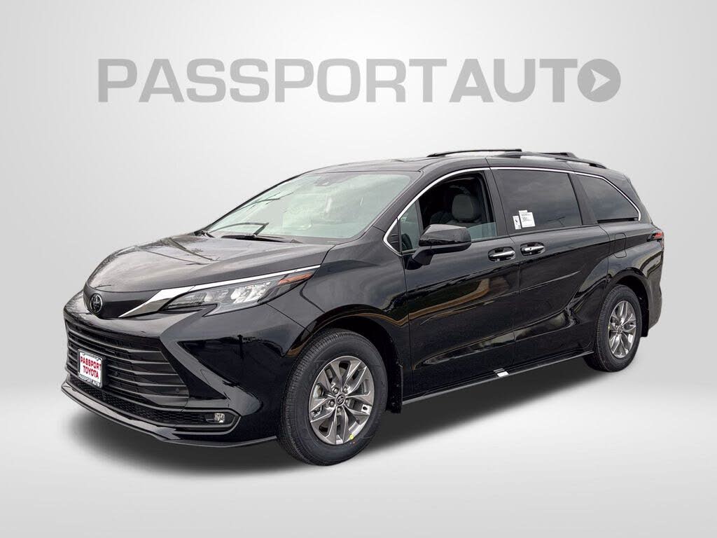 2026 Toyota Sienna XLE 7-Passenger FWD
