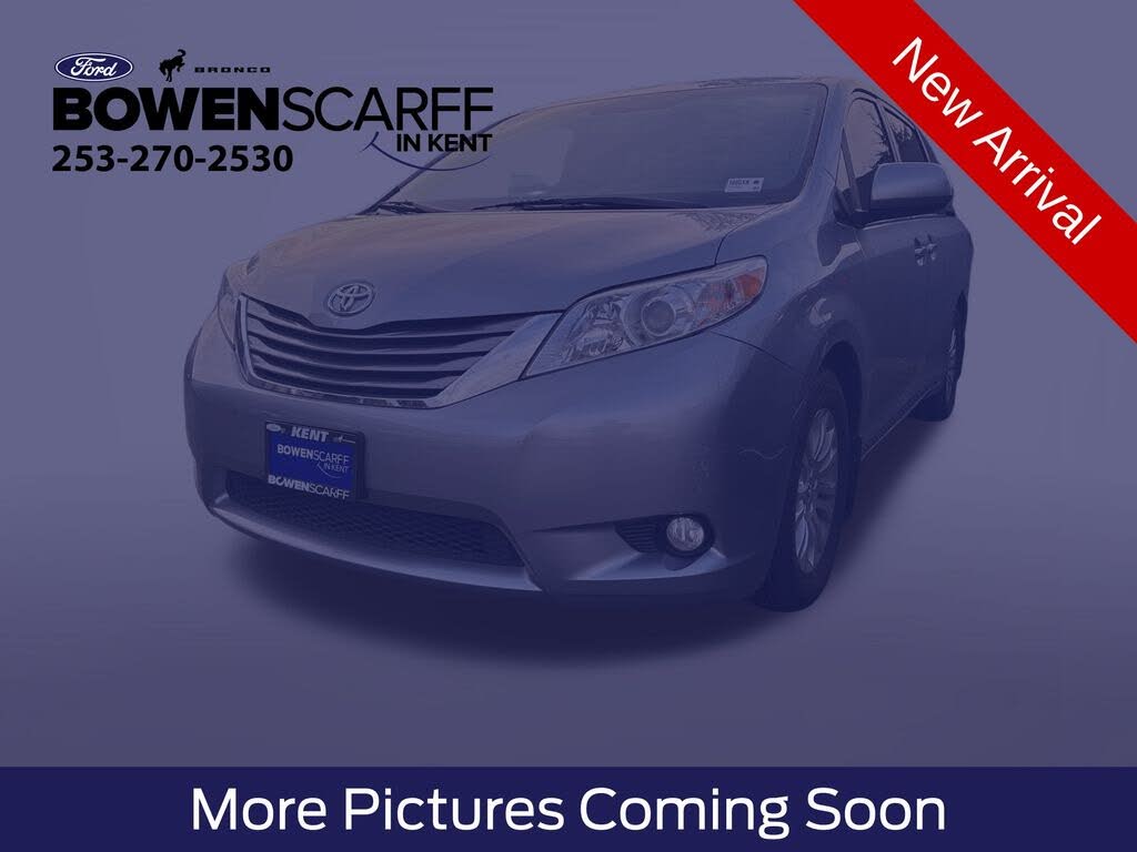 2017 Toyota Sienna XLE 7-Passenger Auto Access Seat FWD