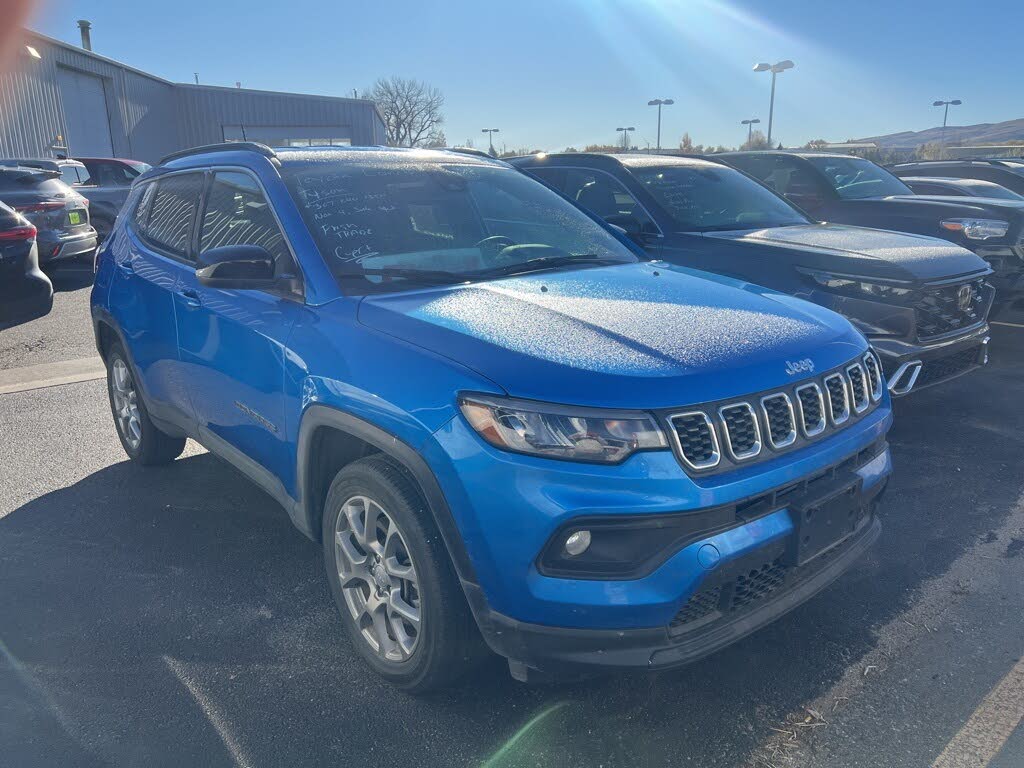 2024 Jeep Compass Latitude Lux 4WD