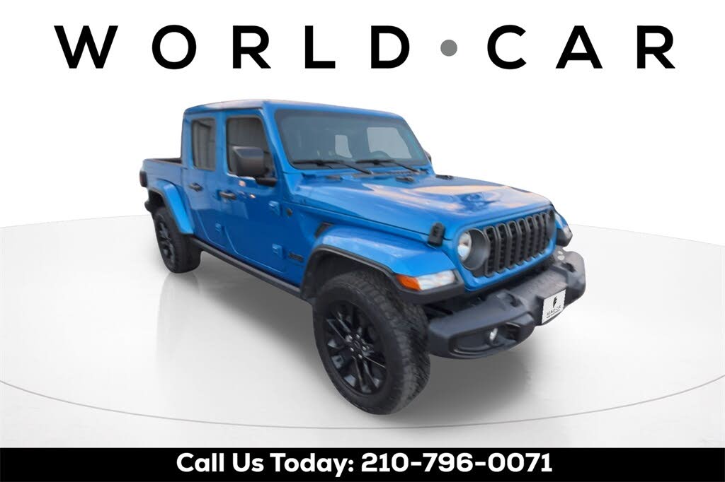 2024 Jeep Gladiator NightHawk Crew Cab 4WD