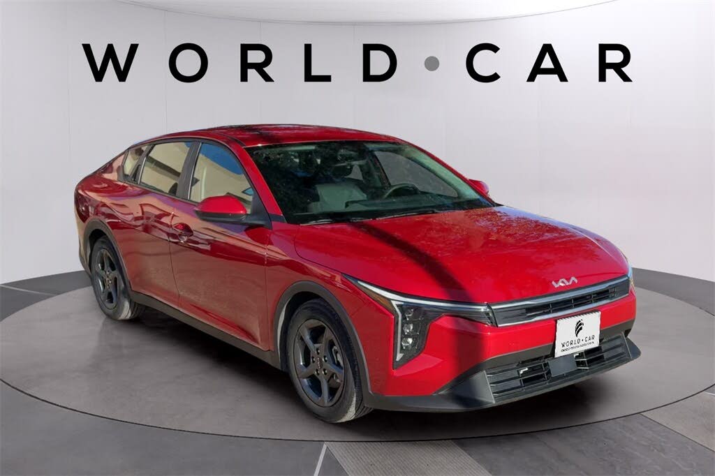 2025 Kia K4 LXS FWD