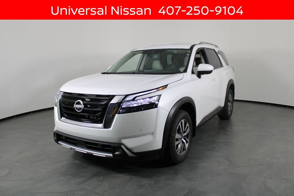 2025 Nissan Pathfinder SL FWD