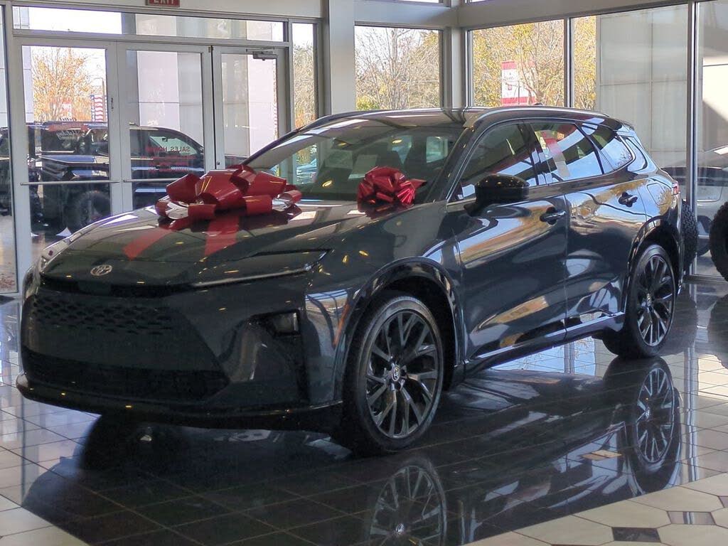 2025 Toyota Crown Signia Limited AWD