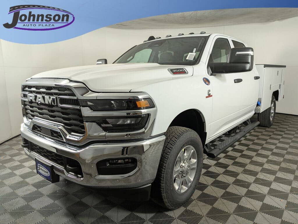 2026 RAM 3500 Chassis Tradesman Crew Cab LB 4WD