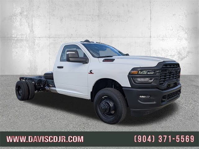 2026 RAM 3500 Chassis Tradesman Regular Cab LB DRW 4WD