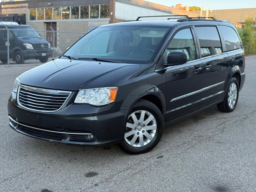 Chrysler Town & Country Touring FWD 2015
