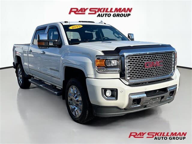 2015 GMC Sierra 2500HD Denali Crew Cab SB 4WD