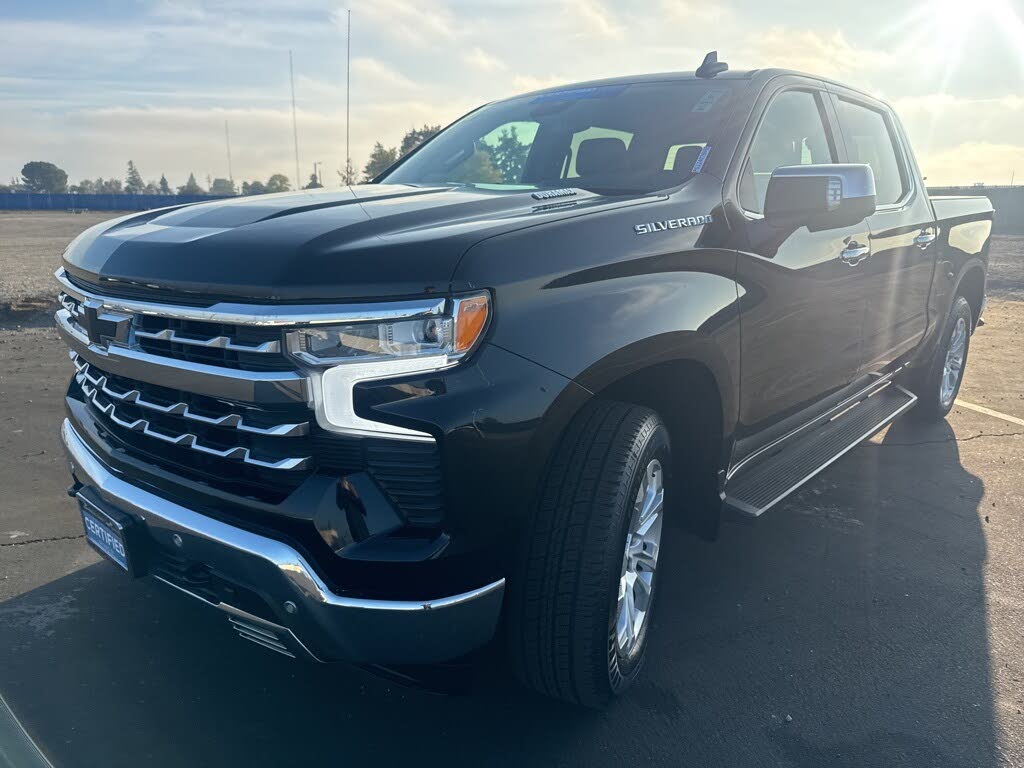 2023 Chevrolet Silverado 1500 LTZ Crew Cab 4WD