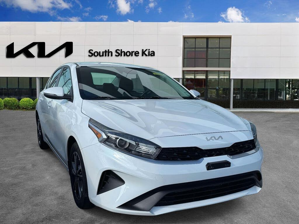 2023 Kia Forte LXS FWD