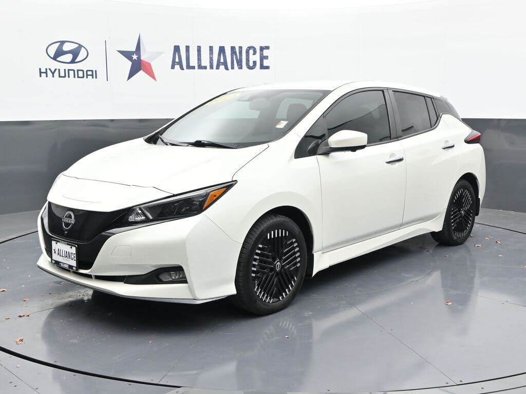 2023 Nissan LEAF SV Plus FWD