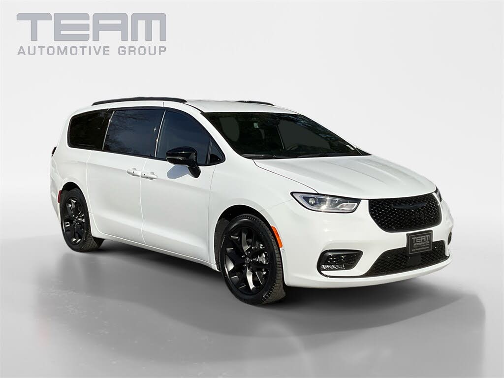 2026 Chrysler Pacifica Select FWD