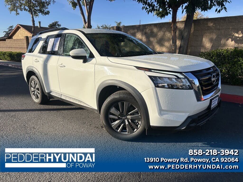2023 Nissan Pathfinder SV FWD