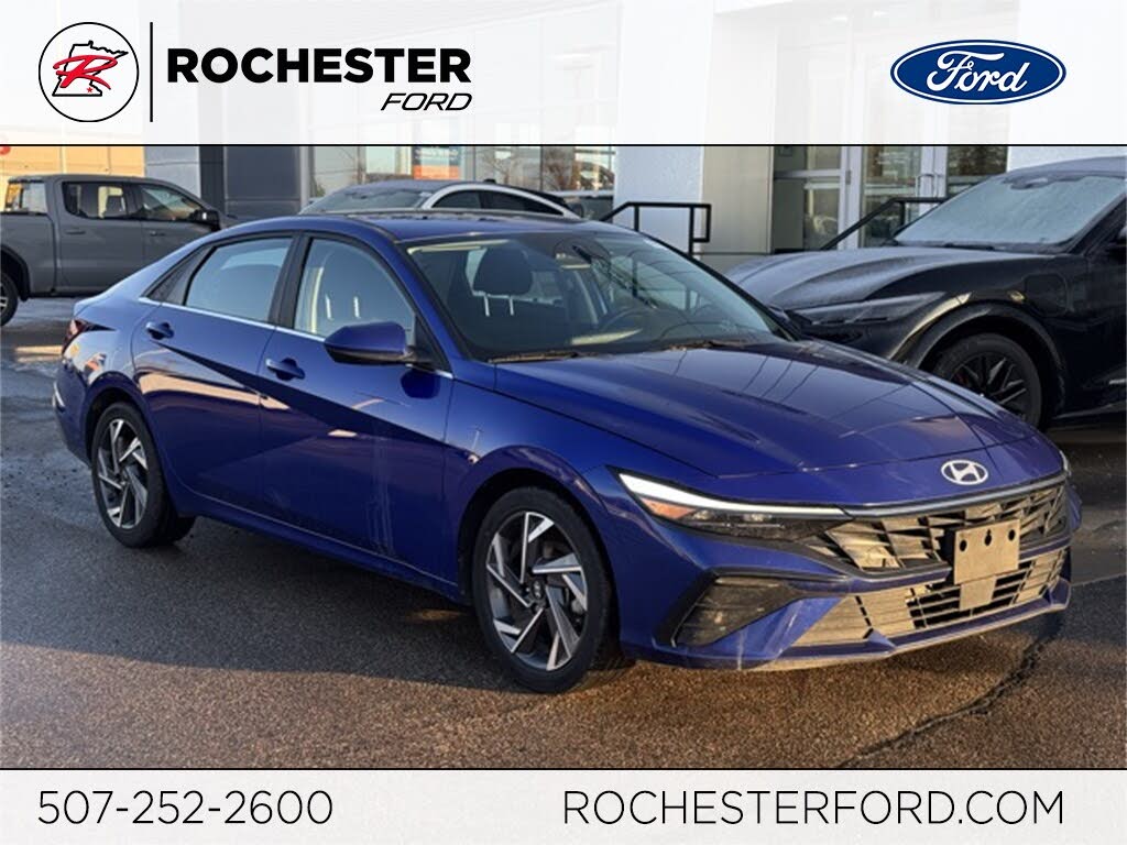 2024 Hyundai Elantra SEL FWD