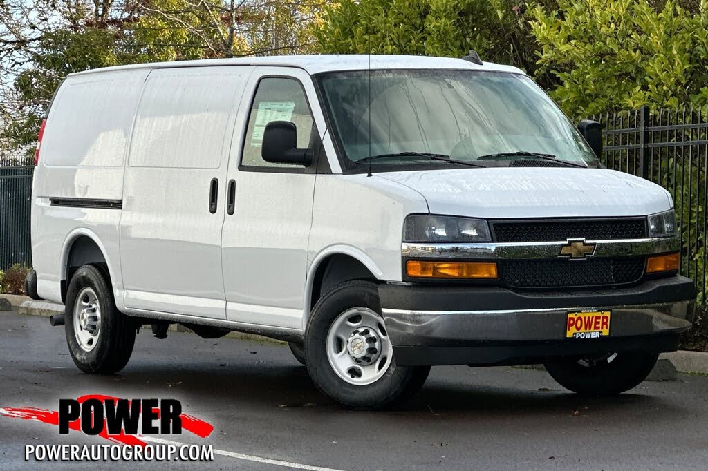 2025 Chevrolet Express Cargo 2500 RWD