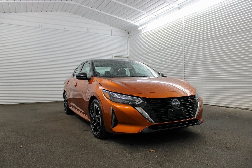 2025 Nissan Sentra SR FWD