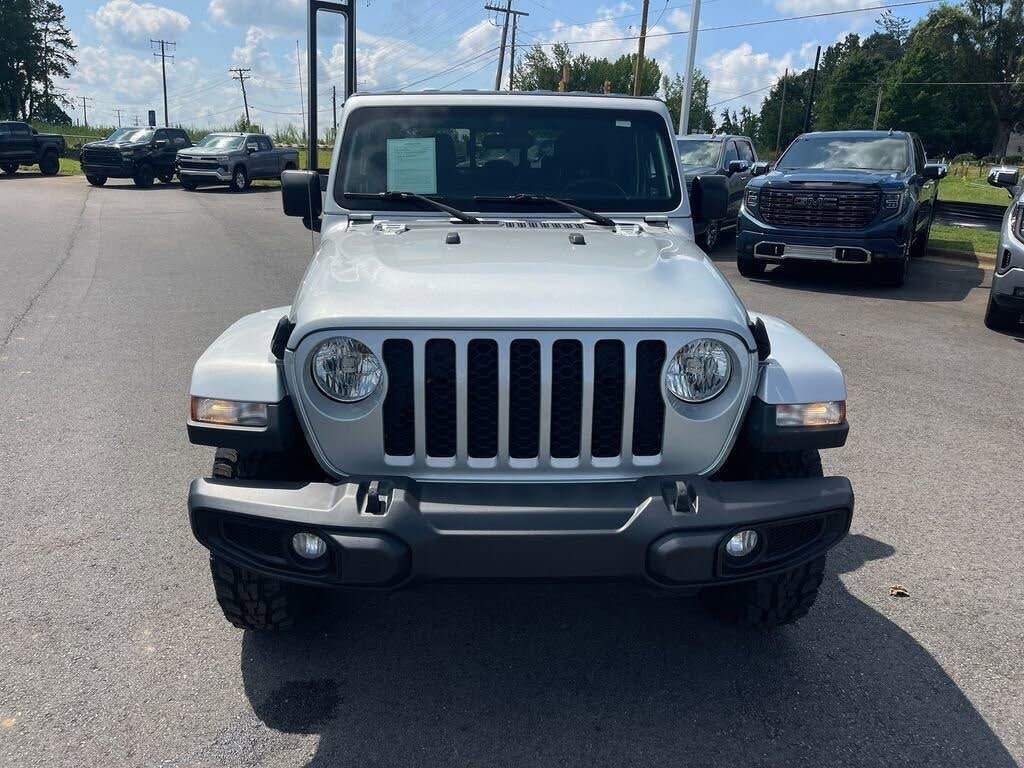 2022 Jeep Gladiator Sport Crew Cab 4WD