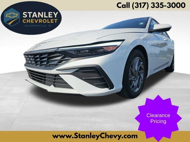 2024 Hyundai Elantra SEL FWD