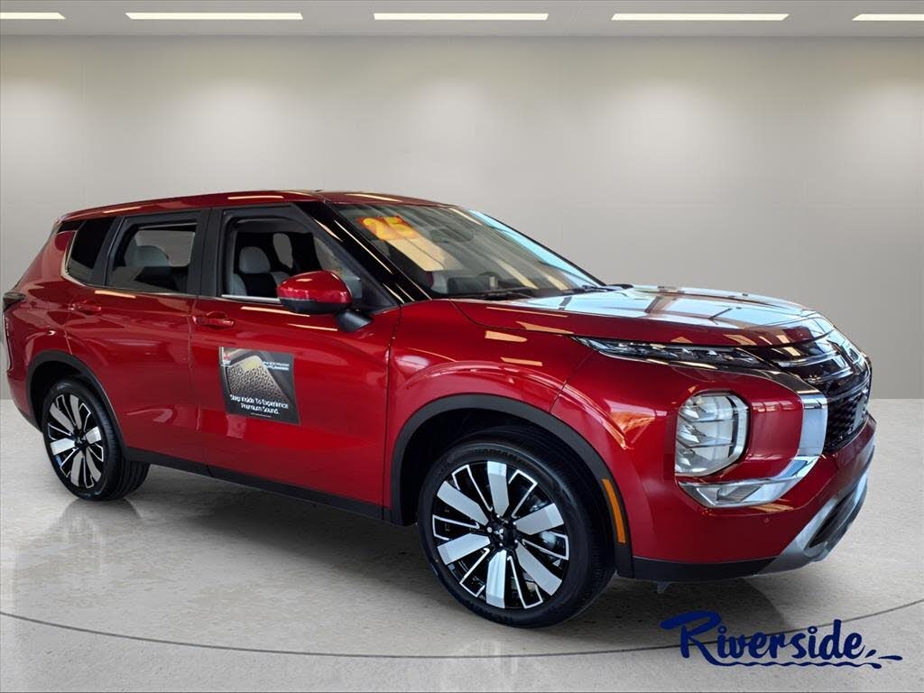 2025 Mitsubishi Outlander SE FWD