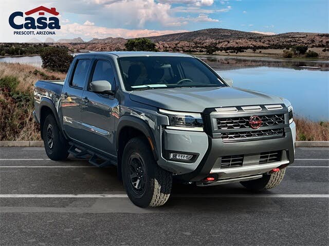 2025 Nissan Frontier PRO-4X Crew Cab 4WD