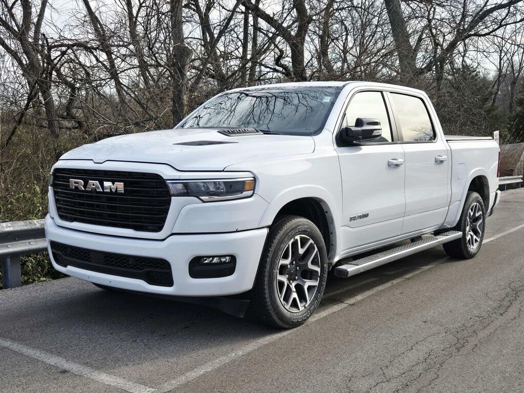 2025 RAM 1500 Laramie Crew Cab 4WD