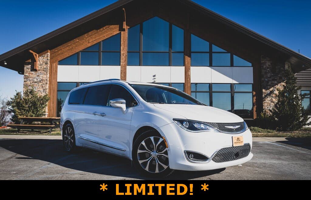 2018 Chrysler Pacifica Limited FWD