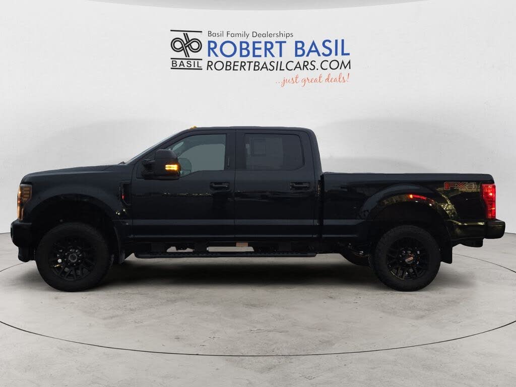 2019 Ford F-250 Super Duty Lariat Crew Cab 4WD