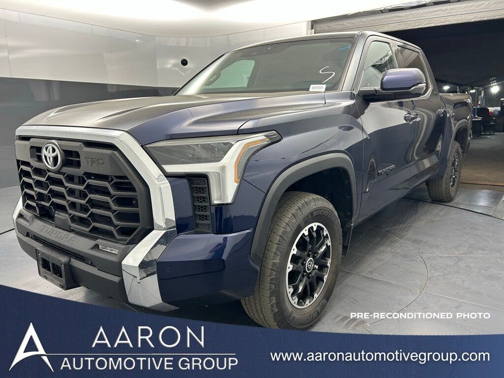 2022 Toyota Tundra SR5 CrewMax Cab 4WD