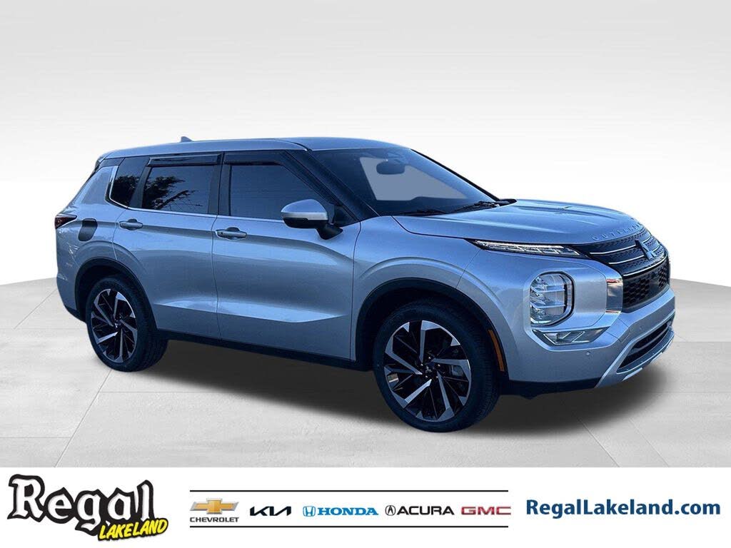 2023 Mitsubishi Outlander SE FWD