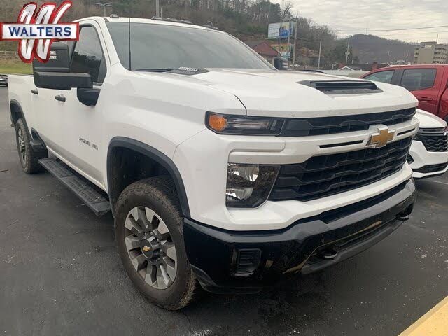 2024 Chevrolet Silverado 2500HD Custom Crew Cab 4WD
