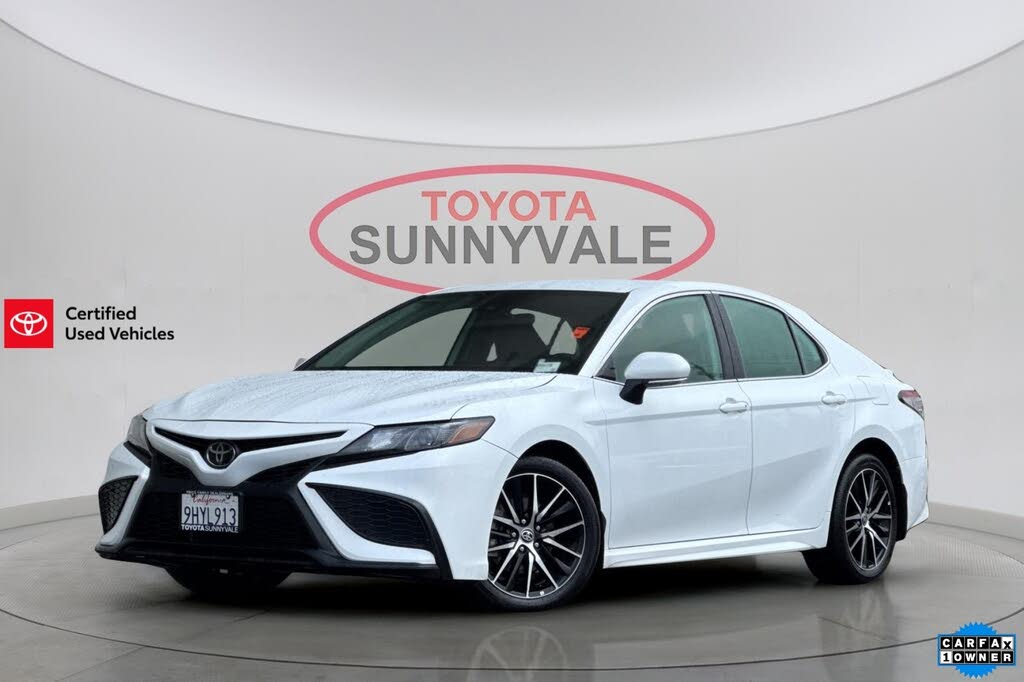 2024 Toyota Camry SE FWD