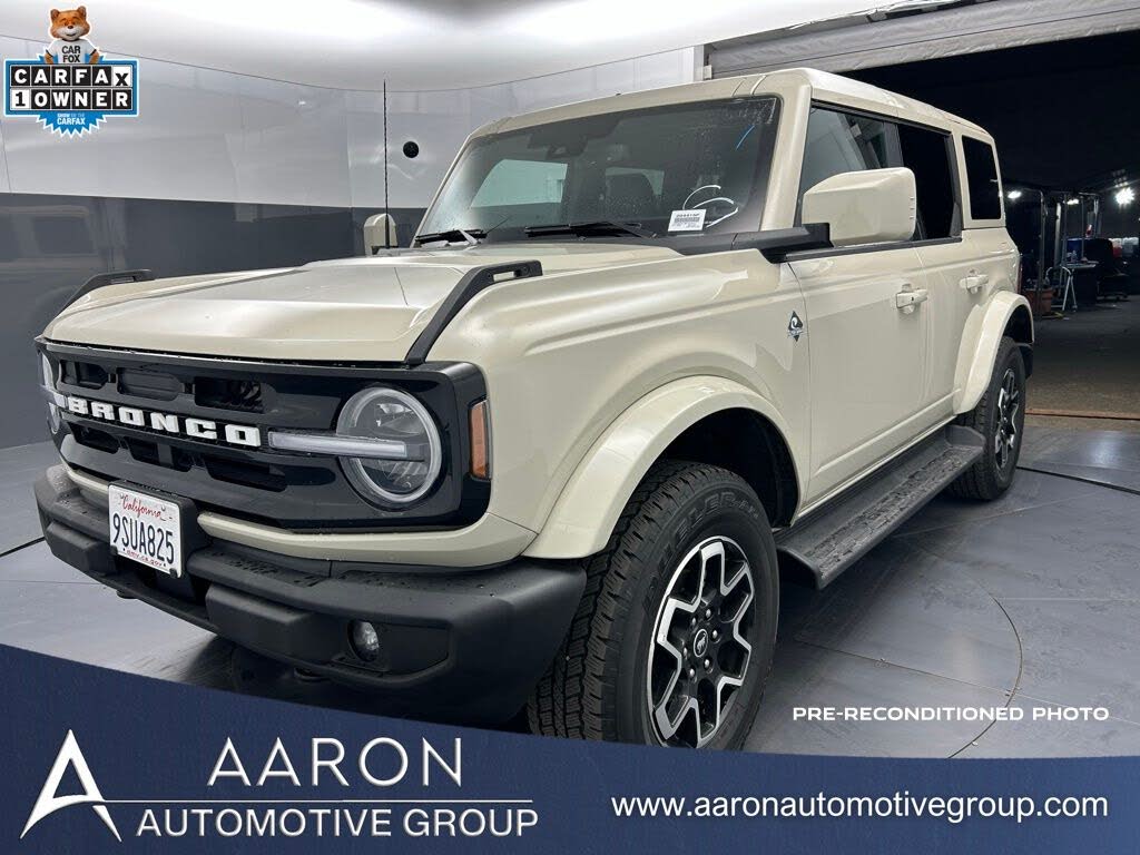 2025 Ford Bronco Outer Banks 4-Door 4WD