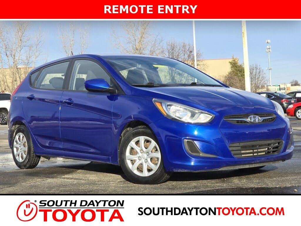 2014 Hyundai Accent GS 4-Door Hatchback FWD