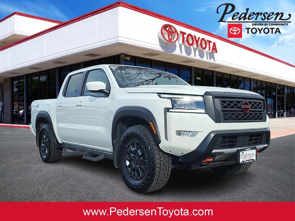 2022 Nissan Frontier PRO-4X Crew Cab 4WD