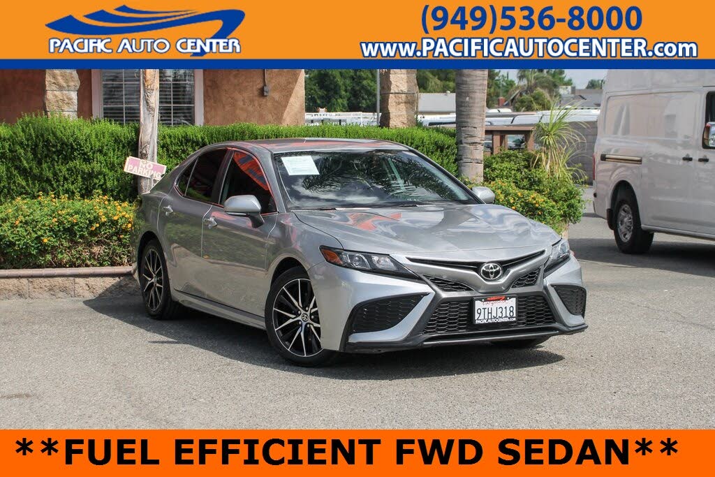 2022 Toyota Camry SE FWD