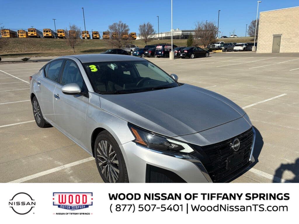 2023 Nissan Altima 2.5 SV FWD