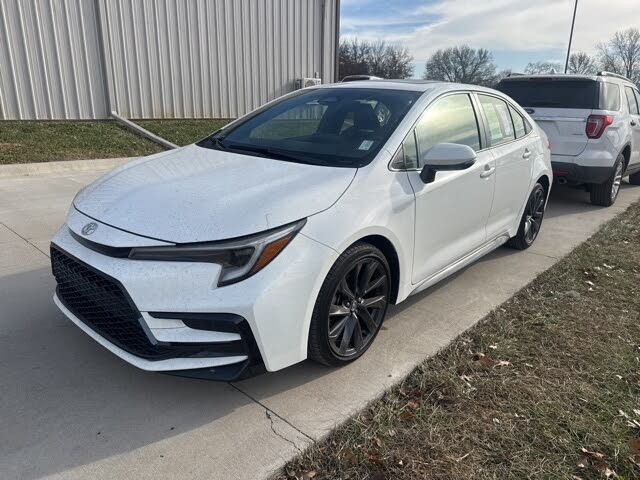2023 Toyota Corolla SE FWD