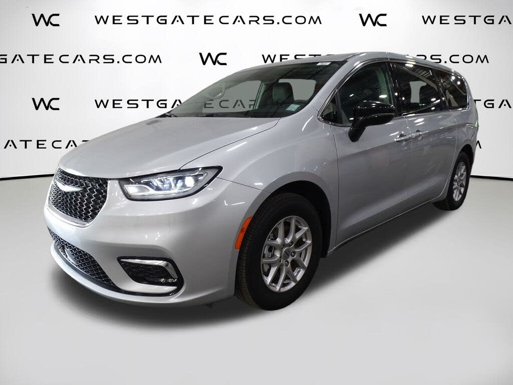 2024 Chrysler Pacifica Touring L FWD