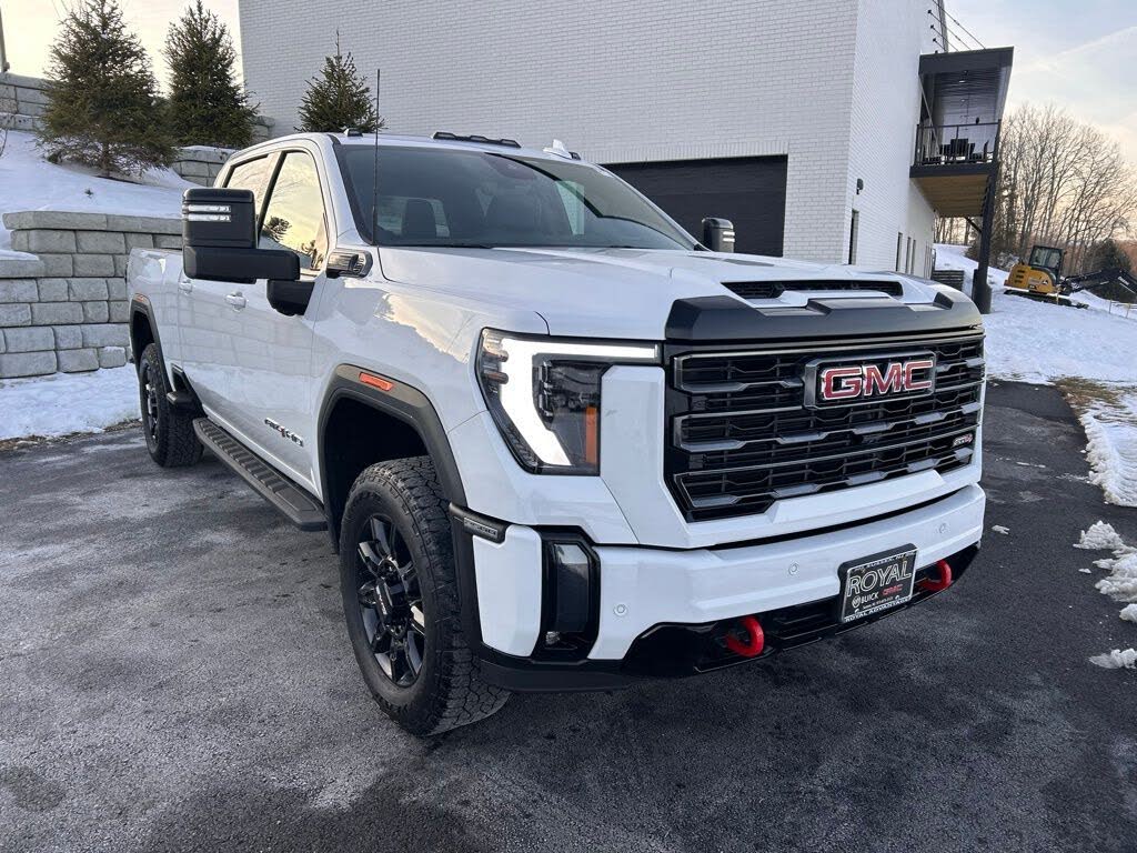 2024 GMC Sierra 2500HD AT4 Crew Cab 4WD