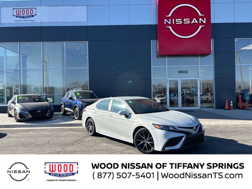 2024 Toyota Camry SE FWD