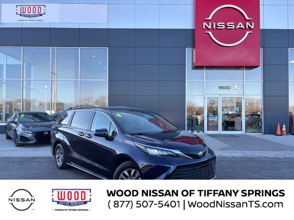 2024 Toyota Sienna XLE 7-Passenger FWD