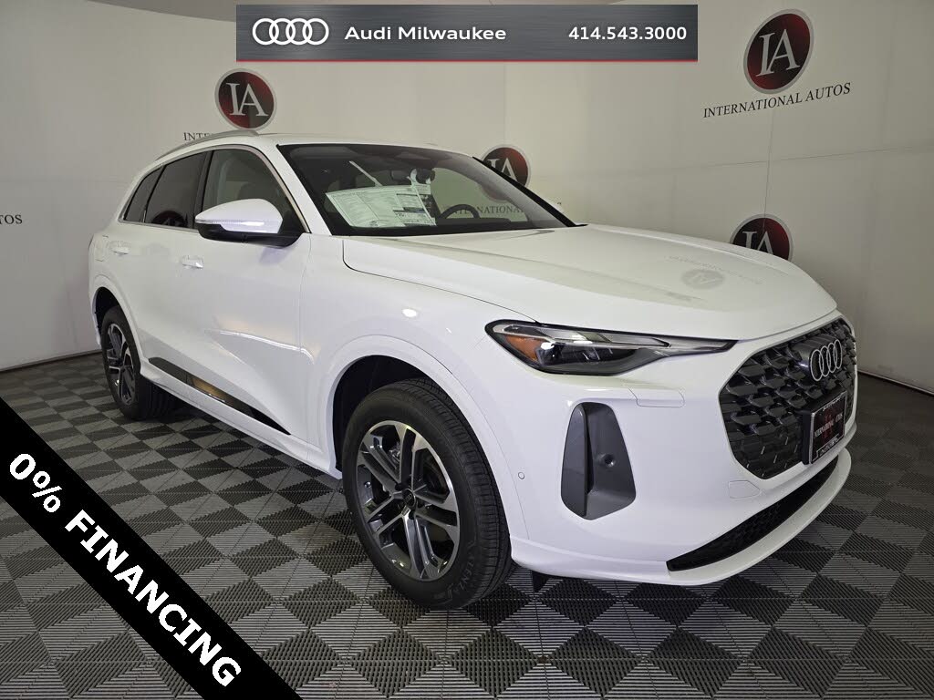 2025 Audi Q5 quattro Premium 40 TFSI