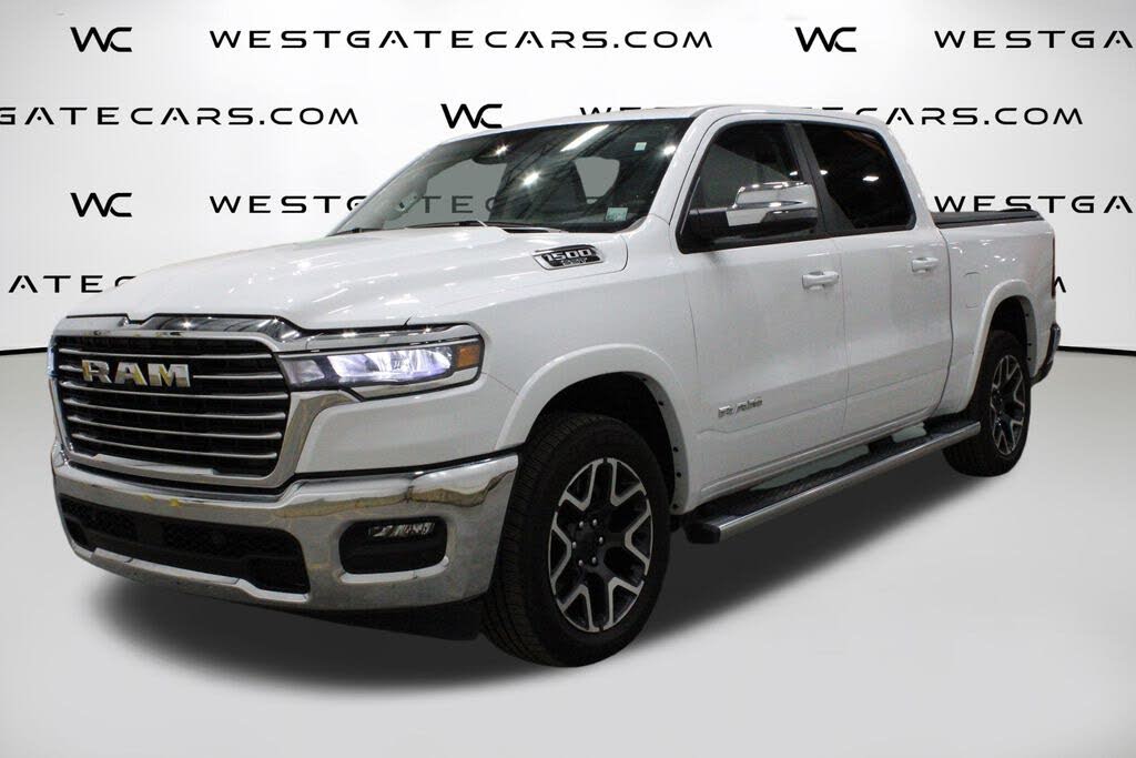 2025 RAM 1500 Laramie Crew Cab 4WD
