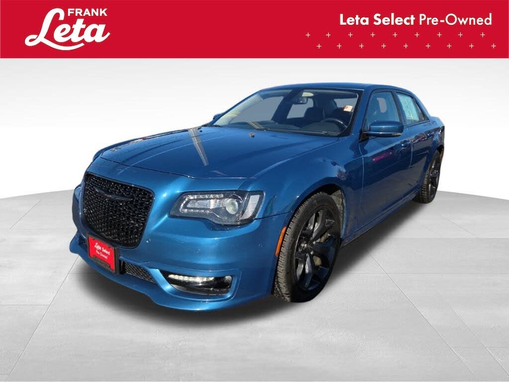 2022 Chrysler 300 Touring L RWD