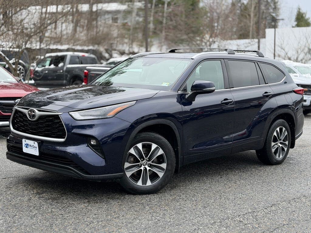 2022 Toyota Highlander XLE AWD